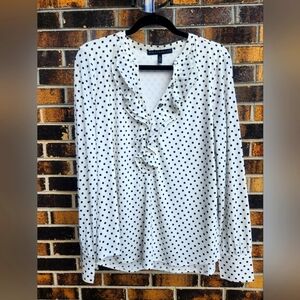 Polka dot white house black market top, XL